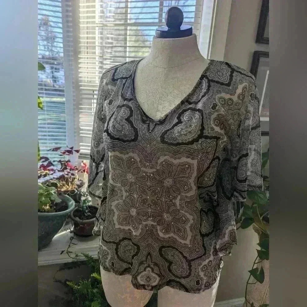 NWT Inc. Women's Top in Glow Gam Size XL